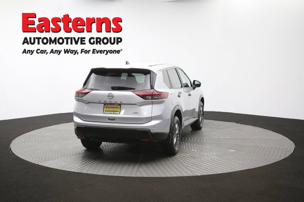 Used 2024 Nissan Rogue S AWD/4WD image 40