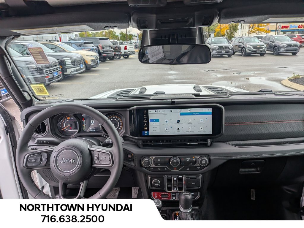 Used 2026 Jeep Wrangler Unlimited Rubicon AWD/4WD image 5