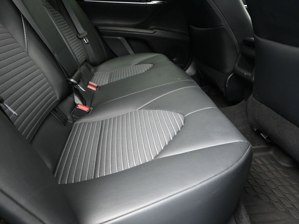 Used 2023 Toyota Camry SE image 41