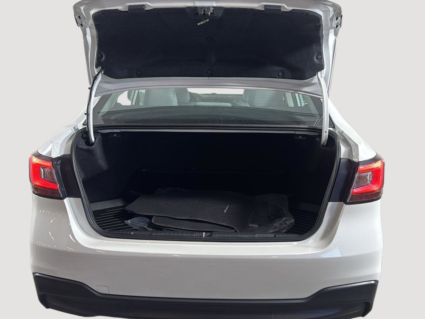 Certified 2025 Subaru Legacy Premium w/ Popular Package #1A AWD/4WD image 6