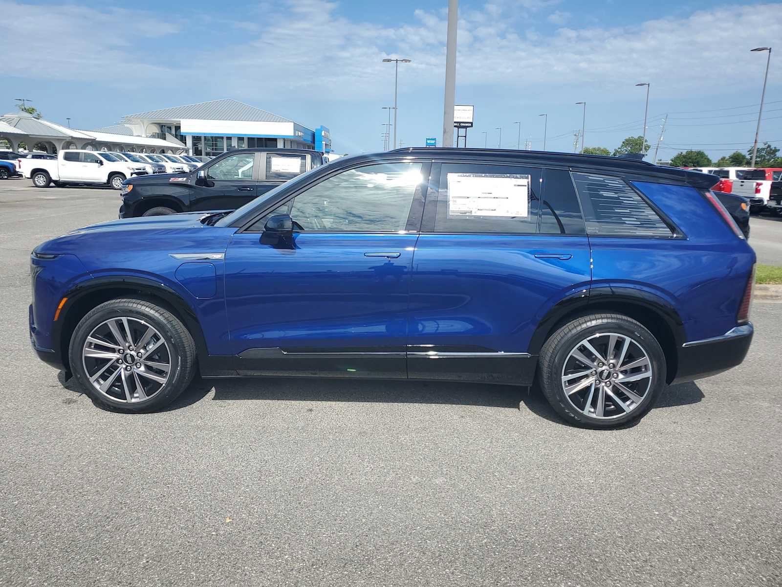 New 2026 Cadillac Vistiq Sport image 2