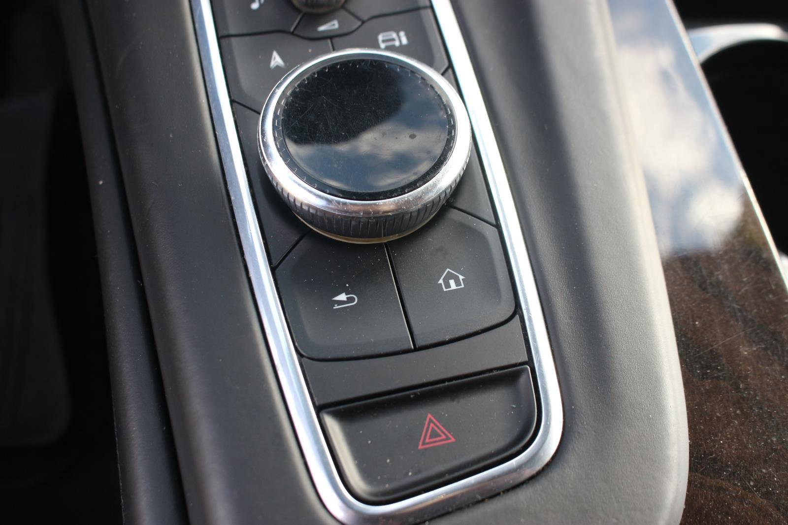 Used 2021 Cadillac Escalade ESV Sport Platinum AWD/4WD image 25