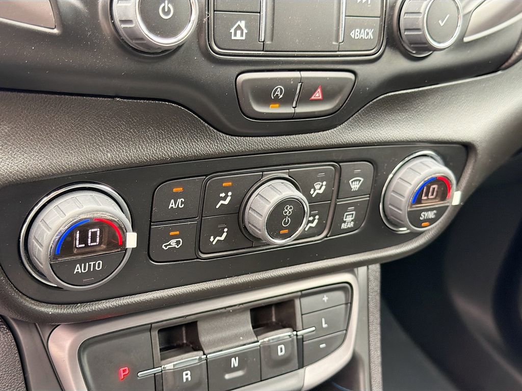 Used 2024 GMC Terrain AT4 w/ Tech Package image 15