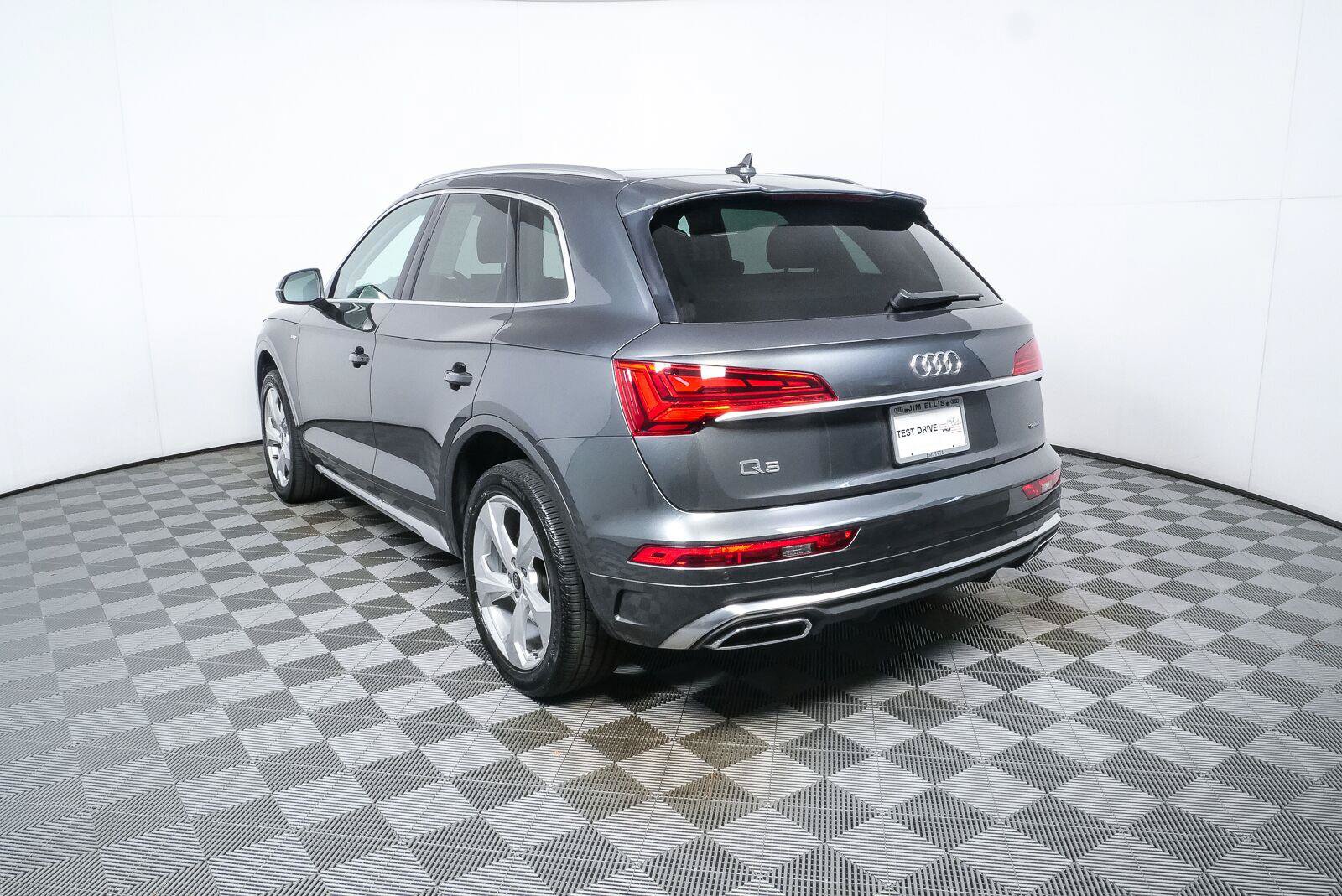 Used 2023 Audi Q5 2.0T Premium Plus AWD/4WD image 28