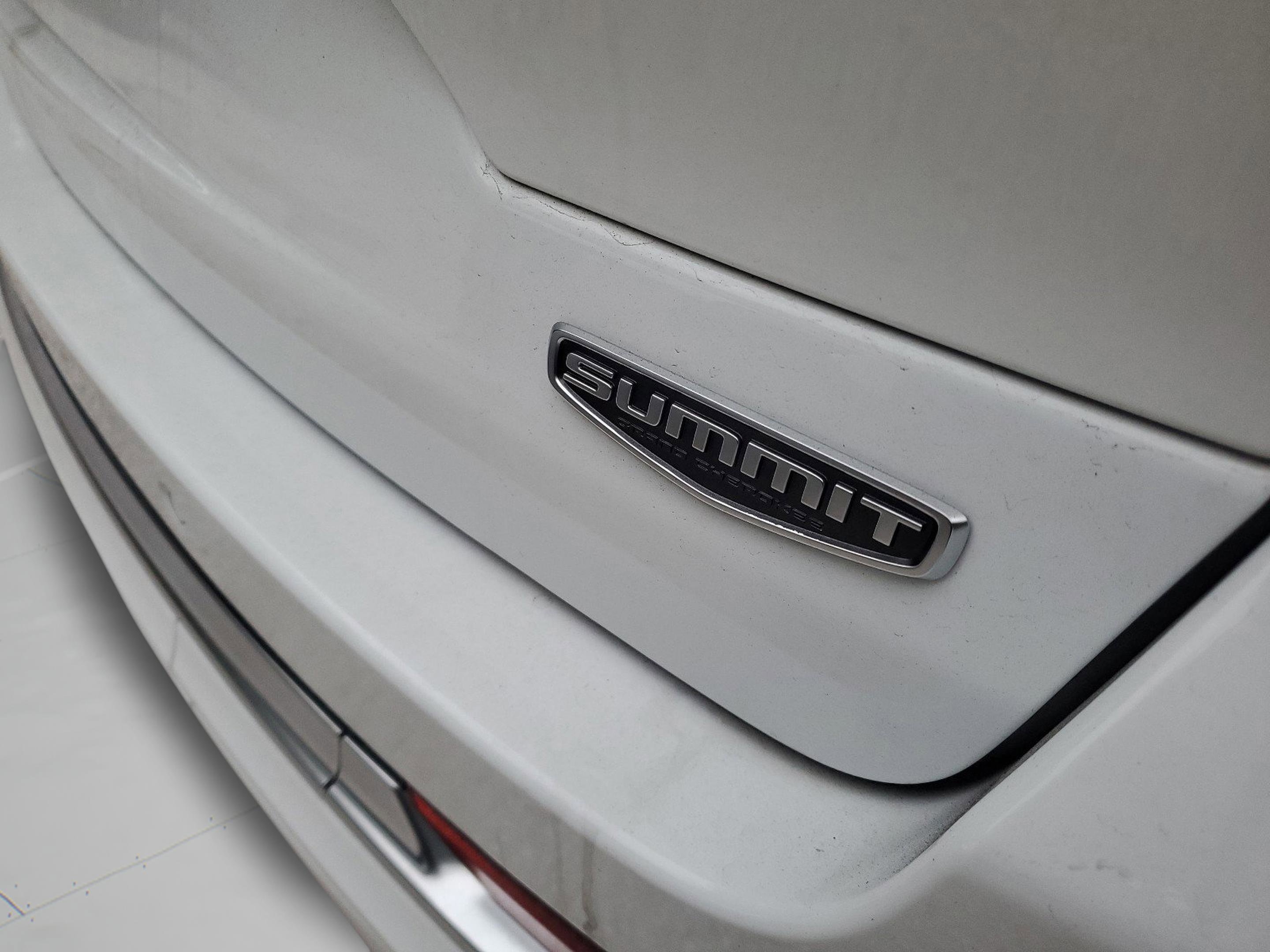 Used 2024 Jeep Grand Cherokee Summit w/ Advanced Protech Group IV AWD/4WD image 31