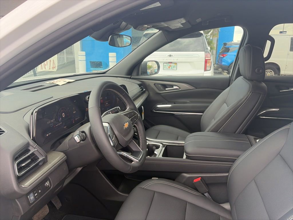 Certified 2026 Chevrolet Traverse LT FWD image 12