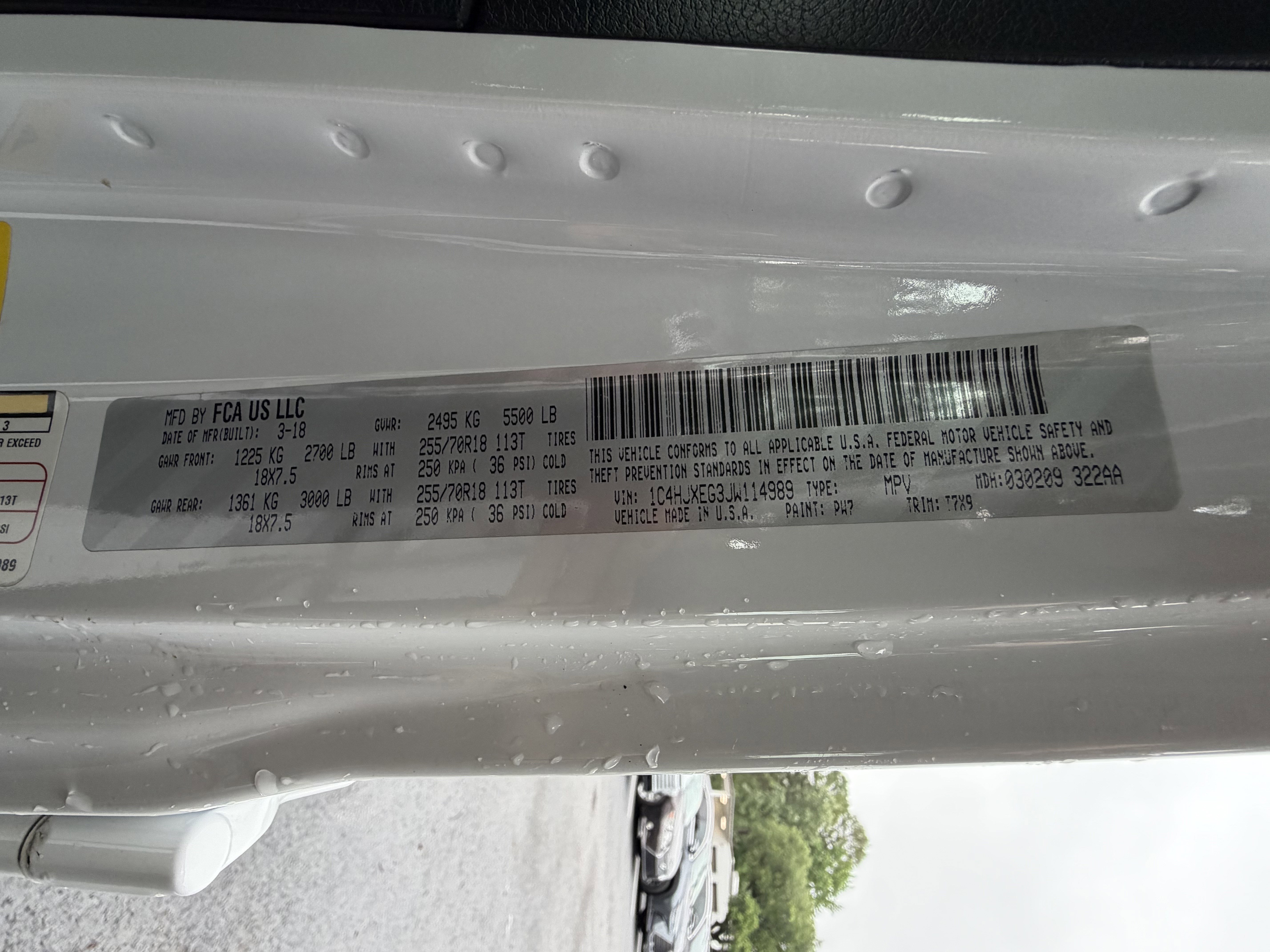 Used 2018 Jeep Wrangler Unlimited Sahara AWD/4WD image 38