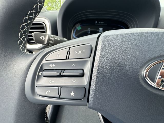 New 2026 Hyundai Venue SEL FWD image 31