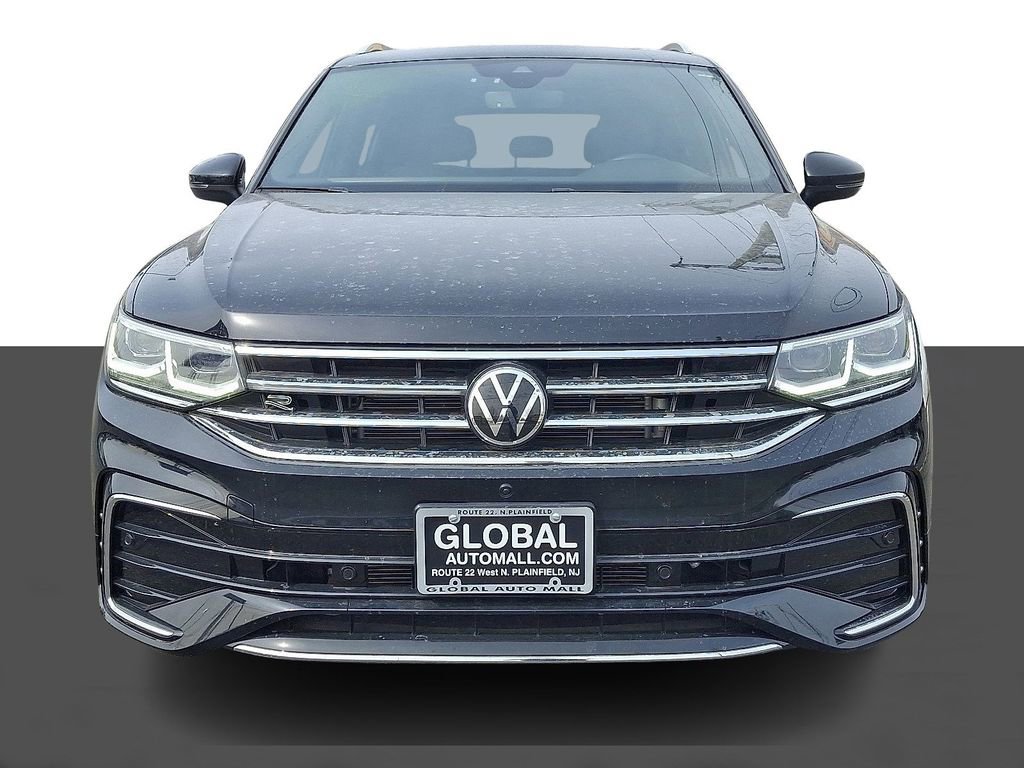 Used 2023 Volkswagen Tiguan SEL R-Line image 2