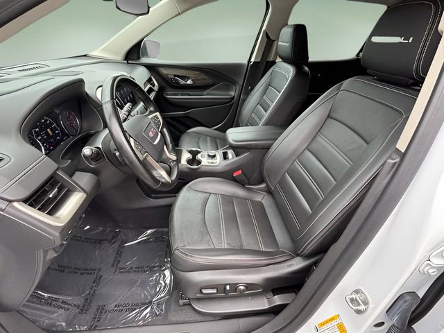 Used 2023 GMC Terrain Denali image 2