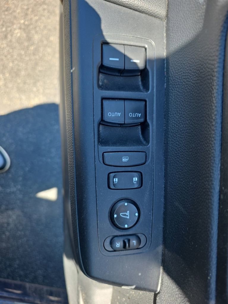 Used 2024 Honda CR-V EX image 12