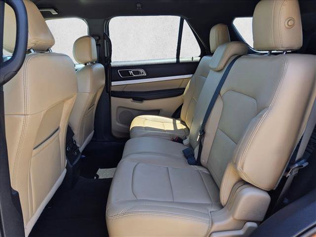 Used 2017 Ford Explorer XLT w/ Equipment Group 202A FWD image 19