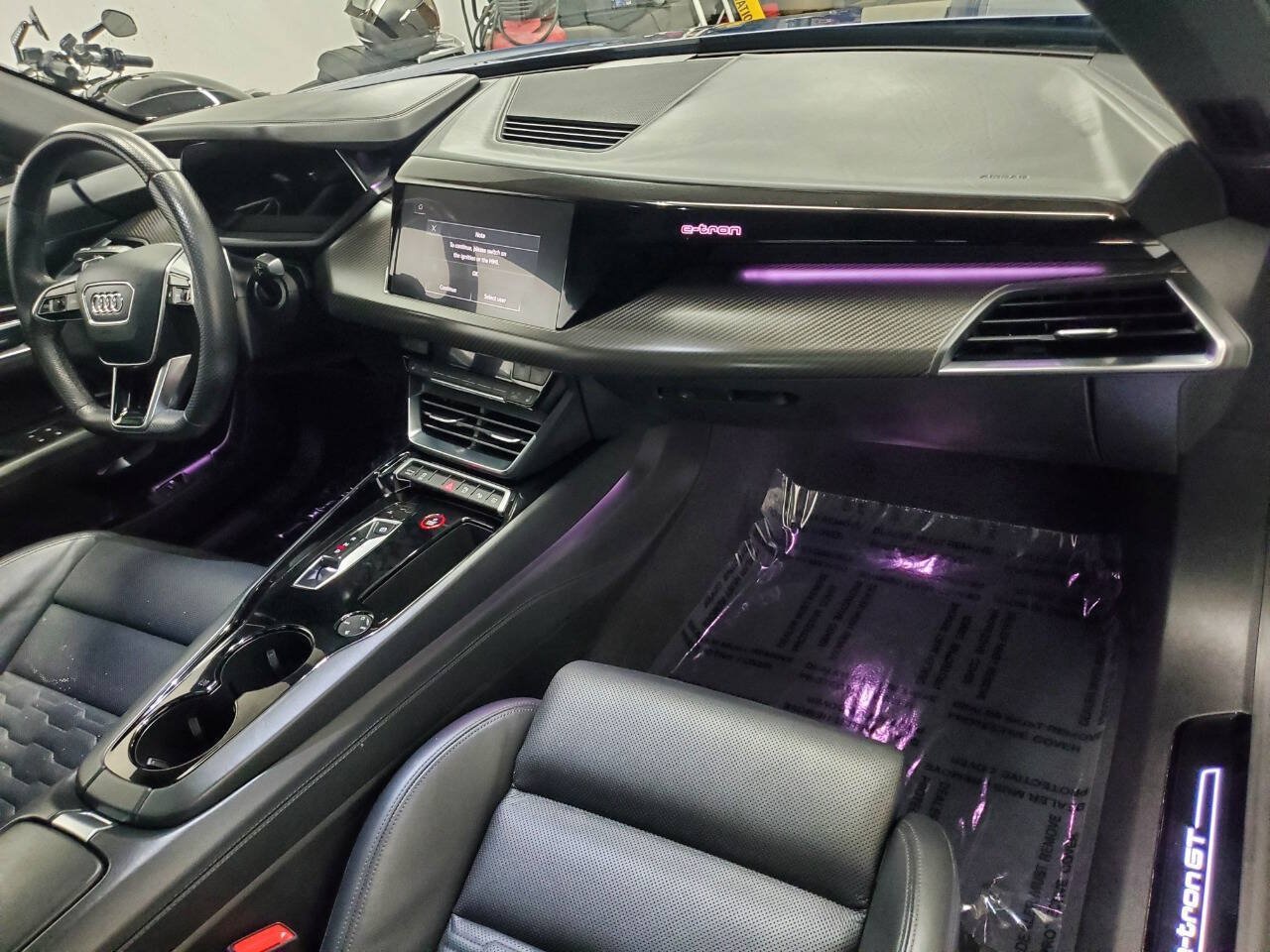 Used 2022 Audi e-tron GT Prestige AWD/4WD image 14