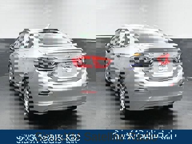 Used 2018 Chevrolet Cruze LT w/ Convenience Package image 8