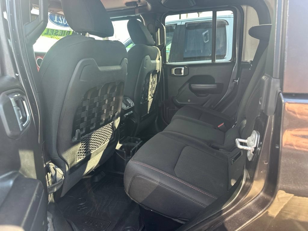 Used 2021 Jeep Gladiator Rubicon w/ Dual Top Group AWD/4WD image 37