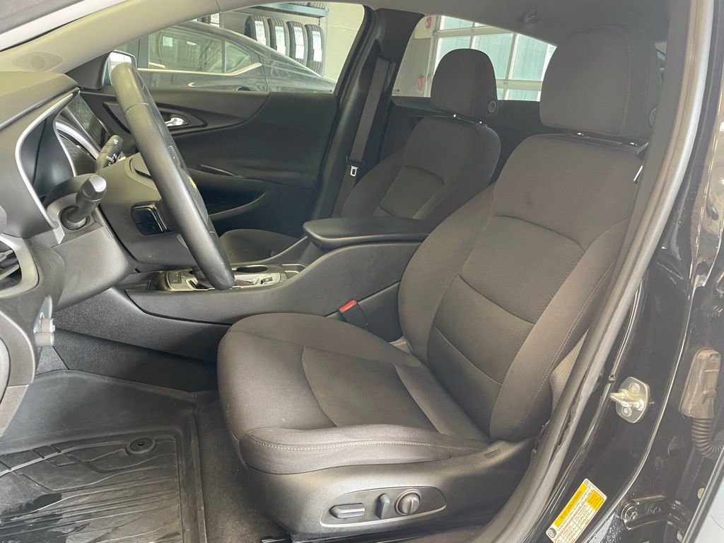 Used 2024 Chevrolet Malibu RS w/ LPO, Floor Liner Package image 10