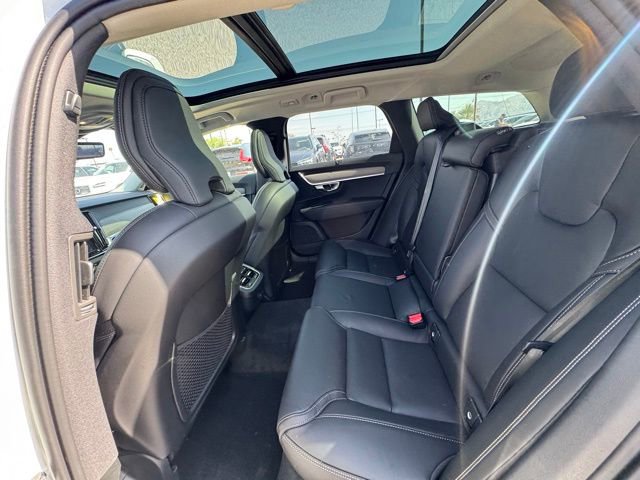 New 2026 Volvo V90 B6 Cross Country Ultra w/ Climate Package image 19