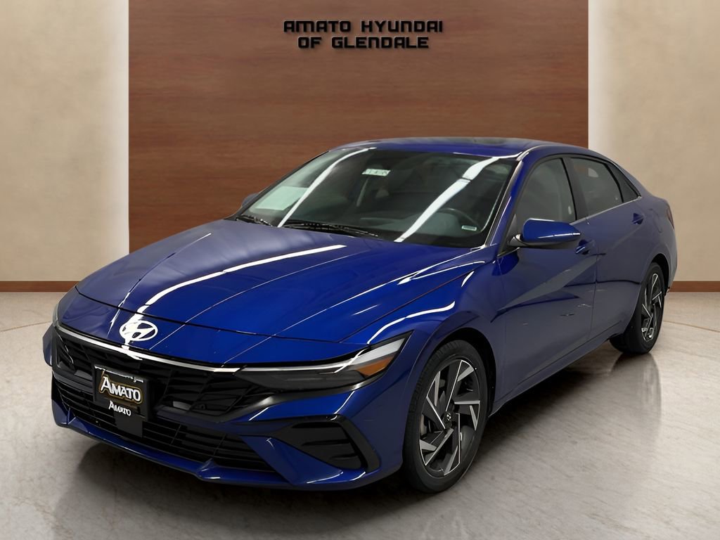 Used 2025 Hyundai Elantra SEL FWD image 1
