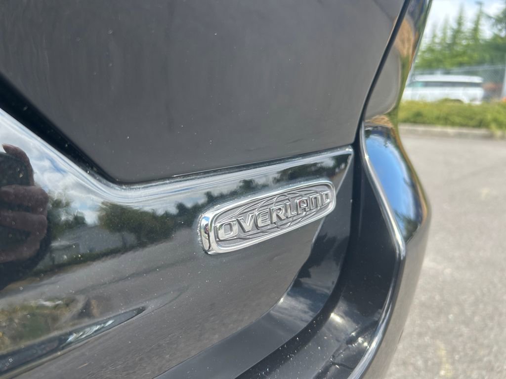 Used 2022 Jeep Grand Cherokee Overland w/ Adv Protech Group III image 32