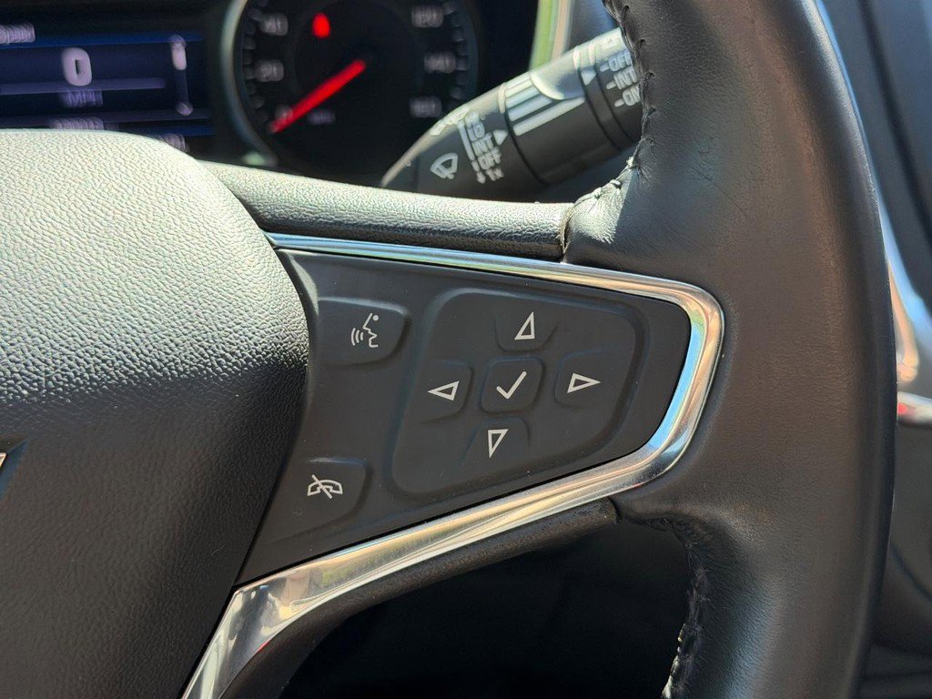 Used 2020 Chevrolet Equinox LT FWD image 18