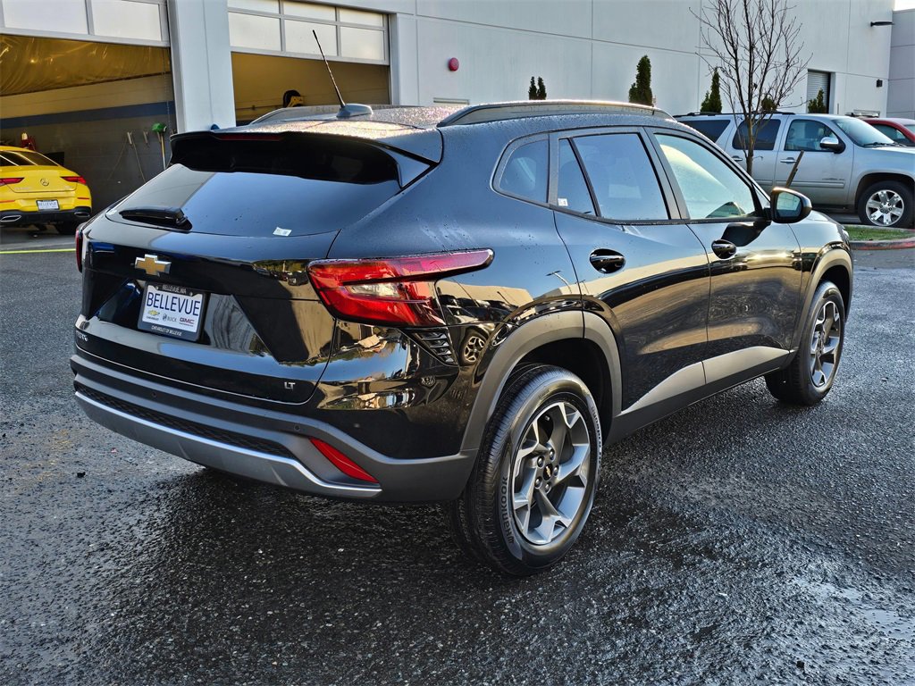 New 2026 Chevrolet Trax LT w/ Driver Confidence Package image 5