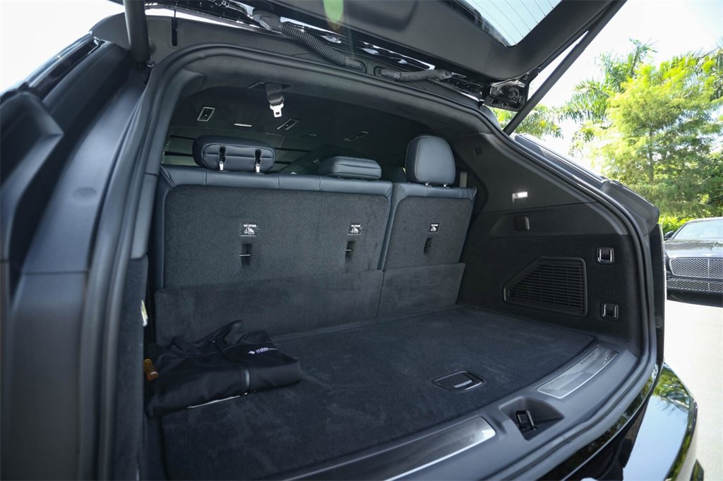 Used 2025 Cadillac Escalade IQ Sport 2 w/ LPO, ONYX Package image 18