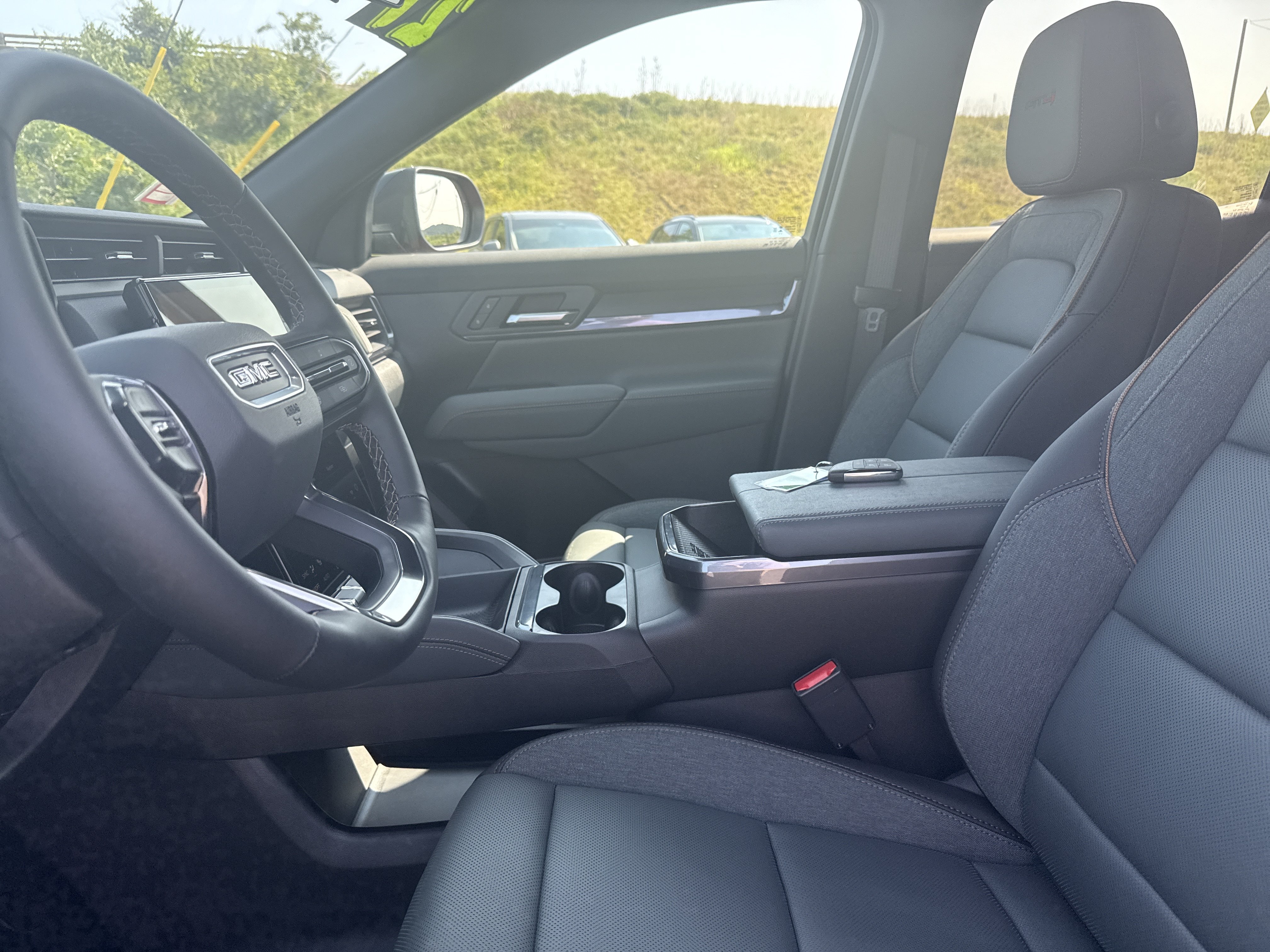 New 2027 GMC Terrain AT4 w/ Convenience Package III AWD/4WD image 11
