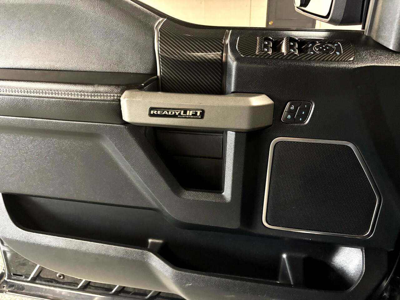 Used 2019 Ford F150 Raptor w/ Equipment Group 802A Luxury image 17