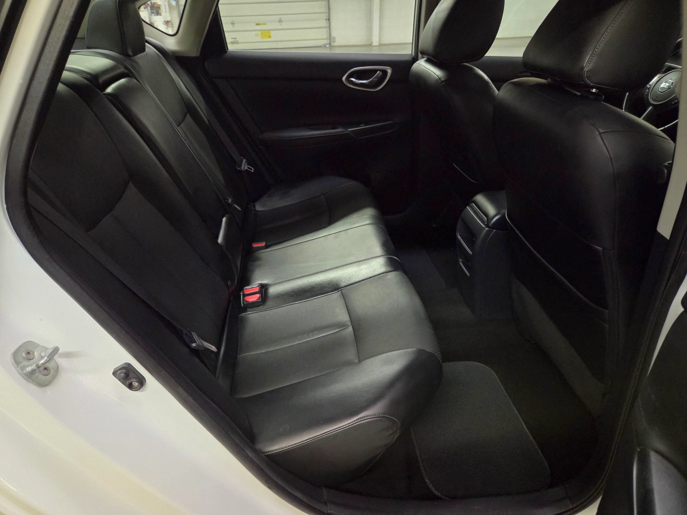 Used 2016 Nissan Sentra SL w/ Technology Package FWD image 33
