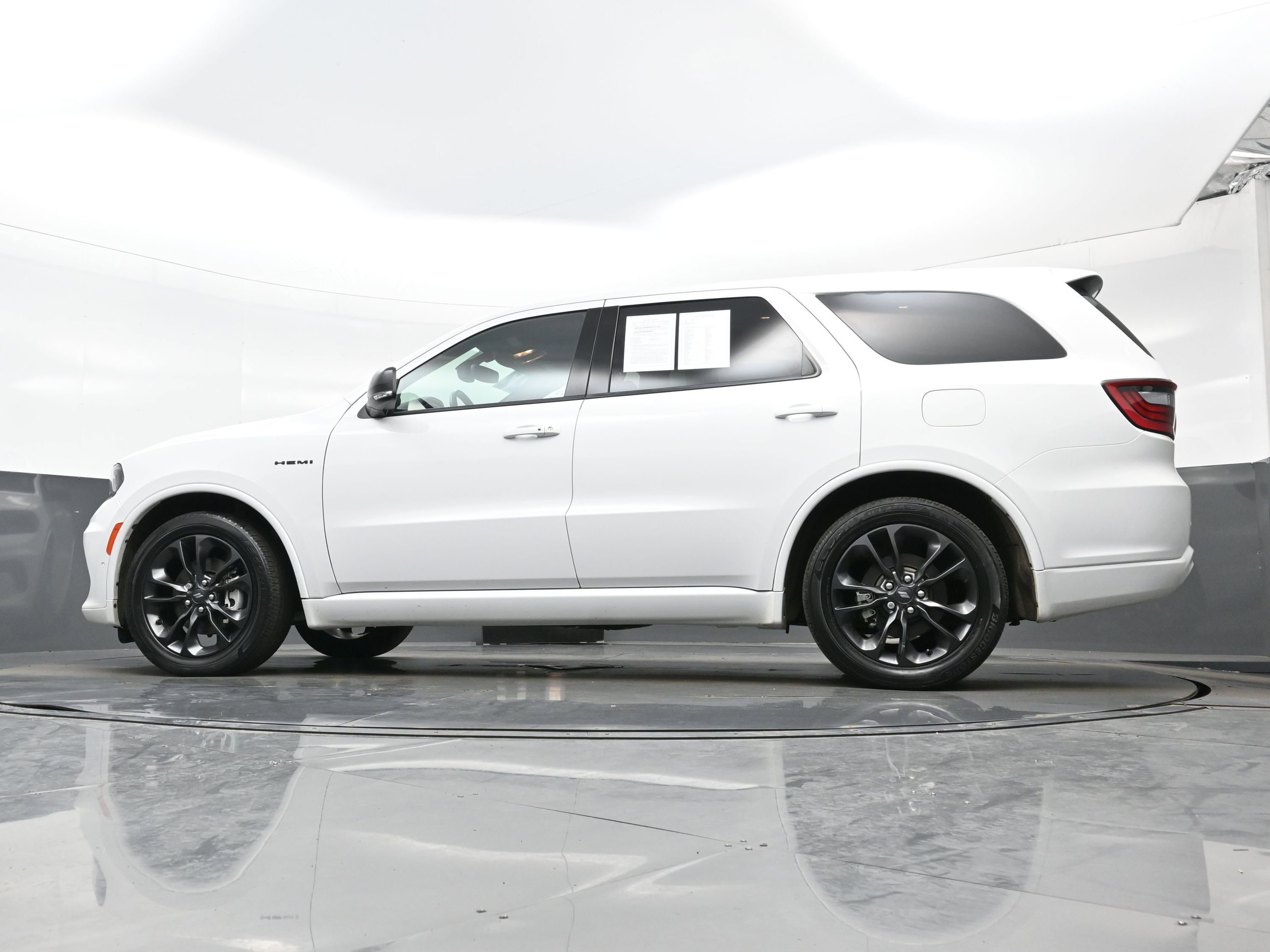 Used 2022 Dodge Durango R/T w/ Blacktop Package image 27