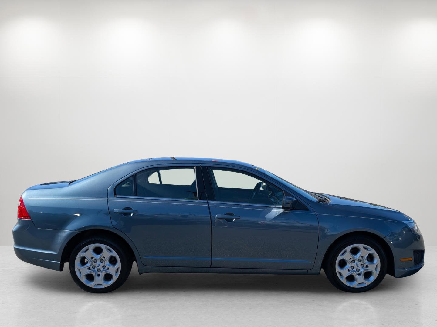 Used 2011 Ford Fusion SE image 4
