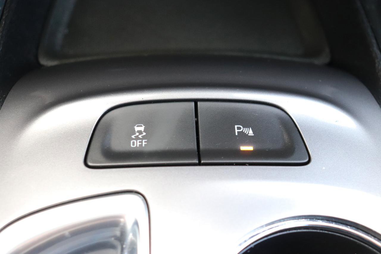 Used 2025 Chevrolet Malibu LT FWD image 36