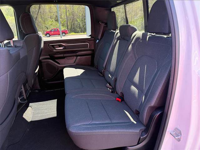 Used 2022 RAM 1500 Big Horn AWD/4WD image 18