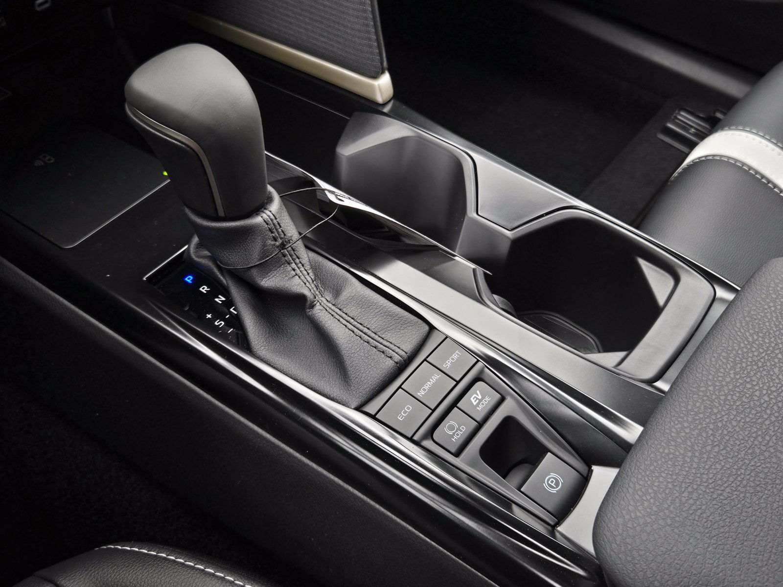 Certified 2026 Toyota Camry SE FWD image 16