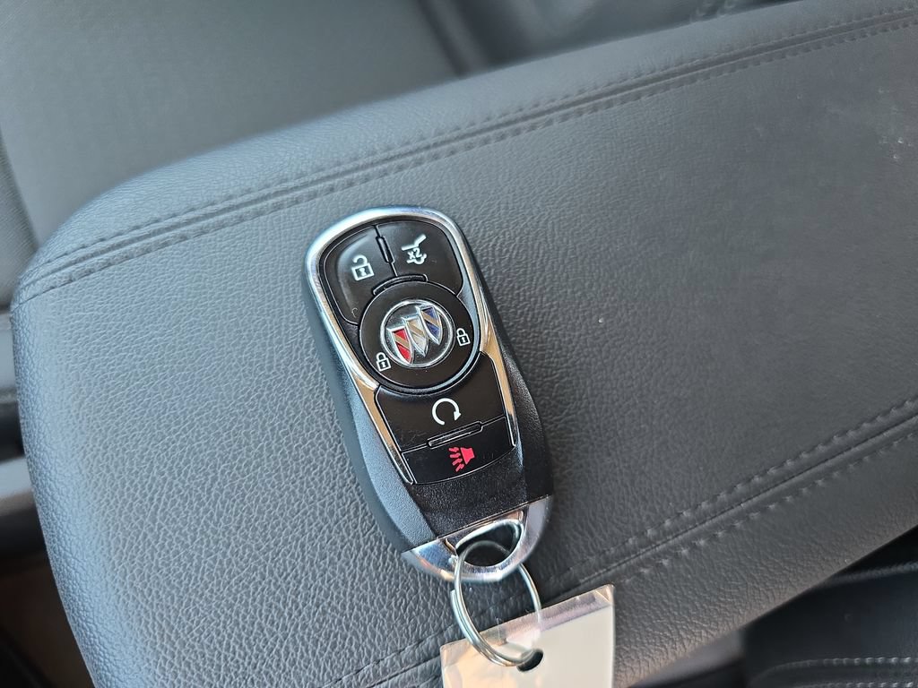Used 2023 Buick Encore GX Select w/ Sport Touring Package AWD/4WD image 35