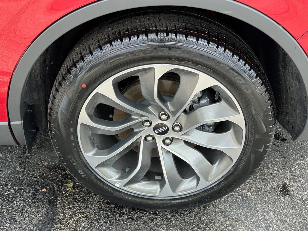 New 2026 Lincoln Aviator AWD image 5