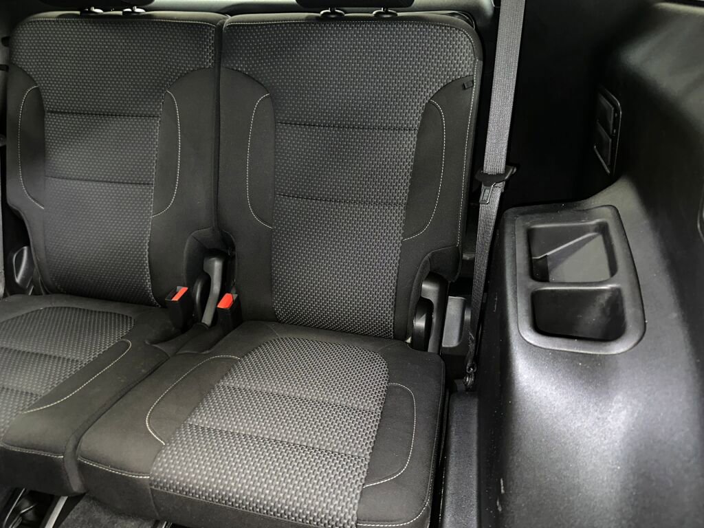 Certified 2022 GMC Acadia SLE w/ Driver Convenience Package image 23