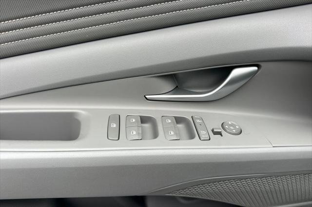 New 2026 Hyundai Elantra Sport image 8