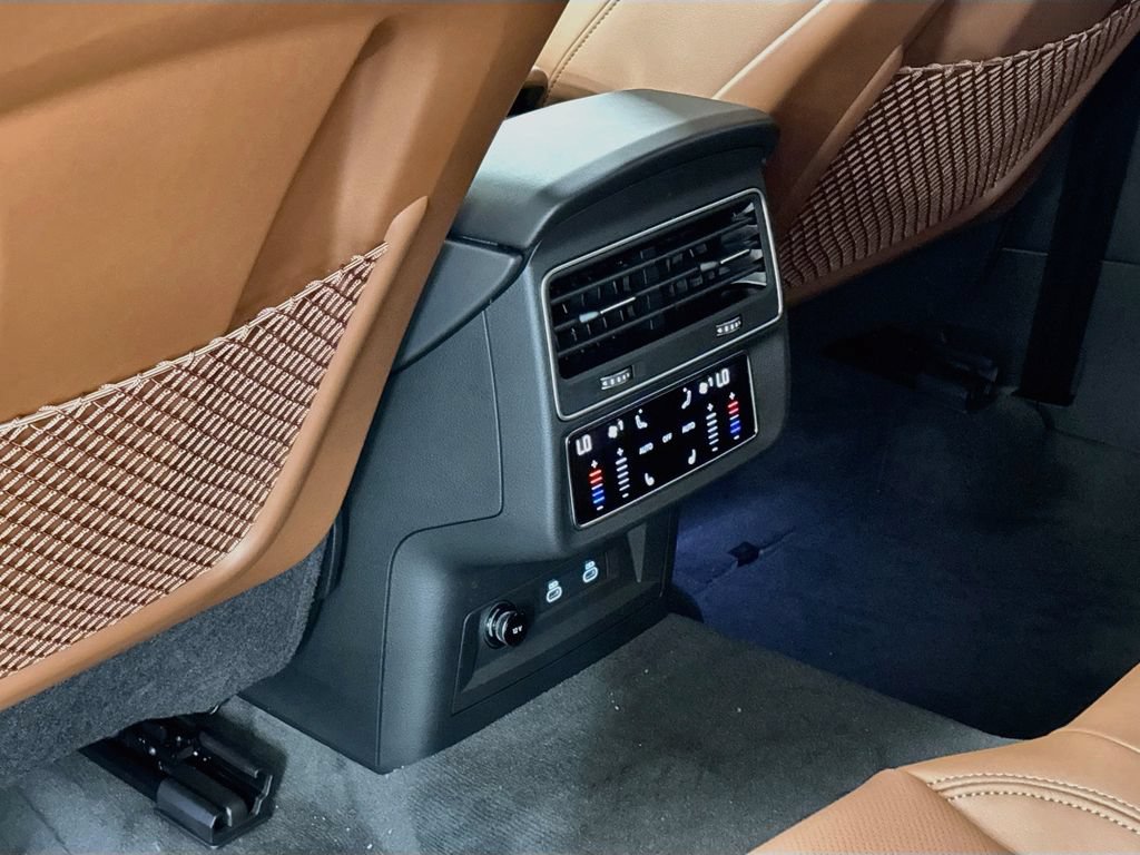 New 2027 Audi Q8 Premium Plus AWD/4WD image 17