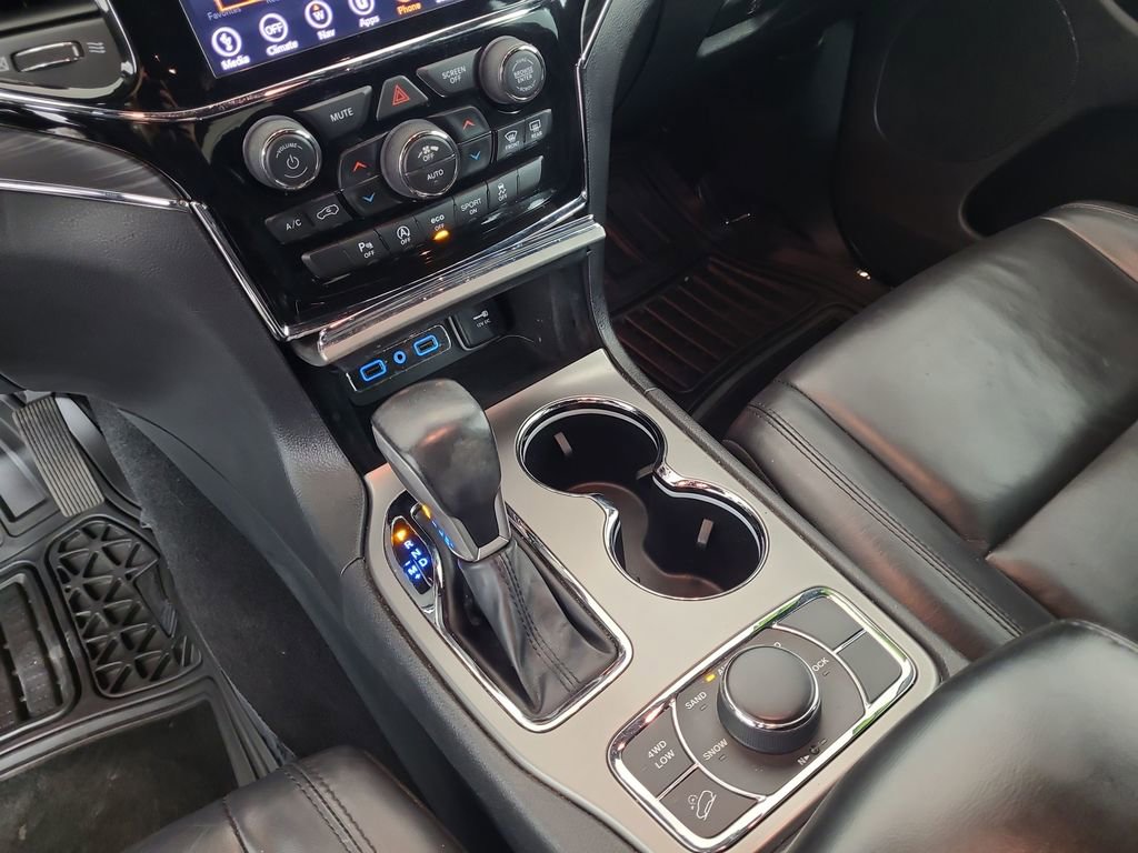 Used 2020 Jeep Grand Cherokee Limited AWD/4WD image 17