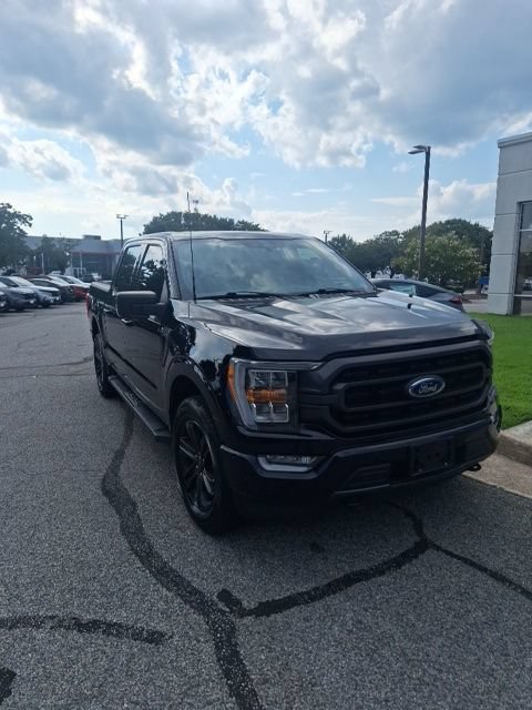 Used 2021 Ford F150 XLT w/ Equipment Group 302A High AWD/4WD image 4