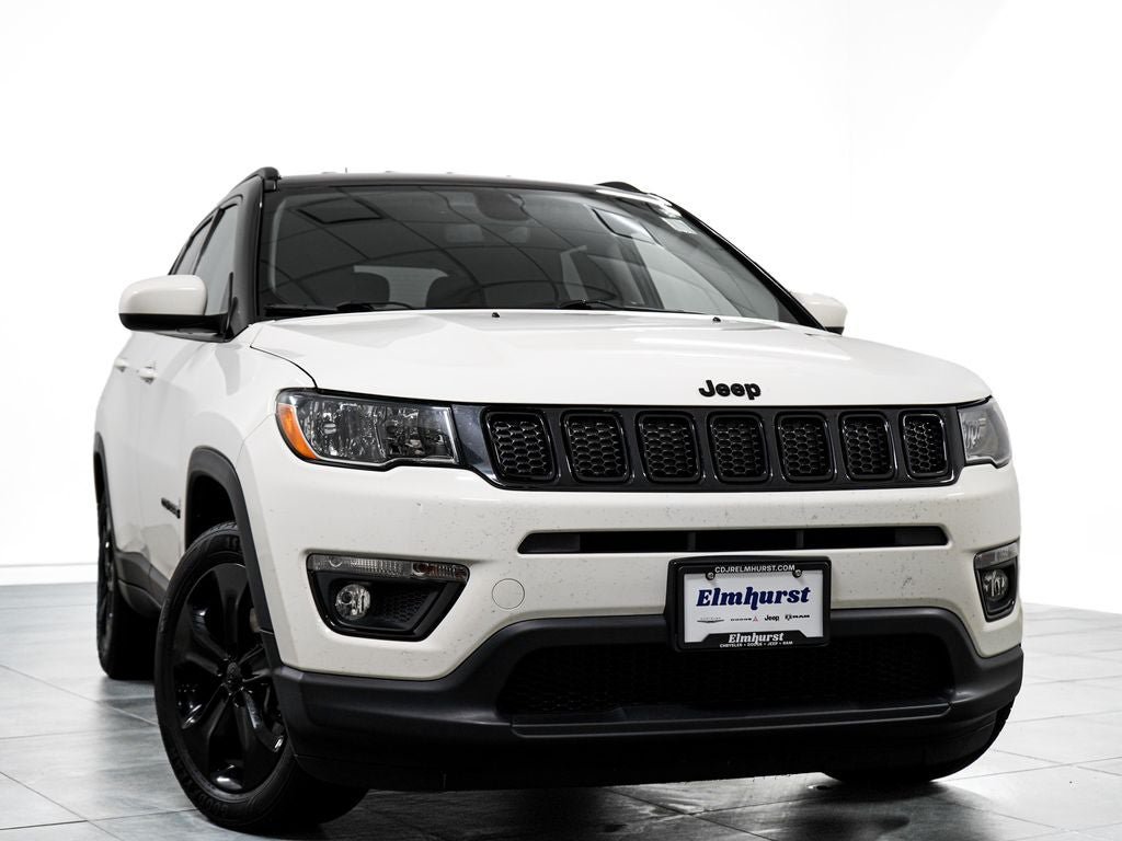 Used 2018 Jeep Compass Latitude FWD image 3