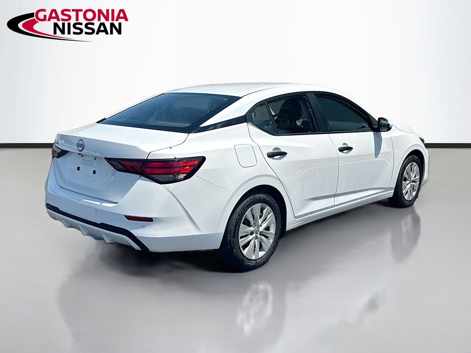 Used 2025 Nissan Sentra S FWD image 9