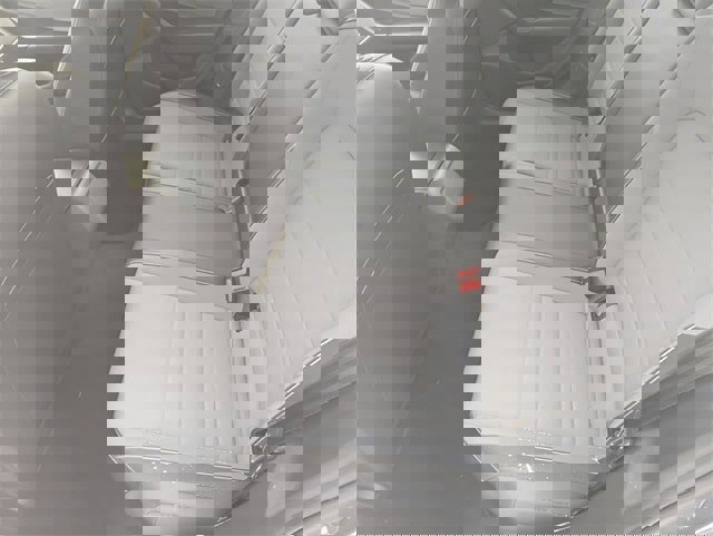 Used 2025 Volkswagen Jetta SE image 4