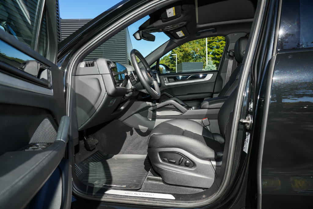 Certified 2026 Porsche Cayenne E-Hybrid AWD/4WD image 20
