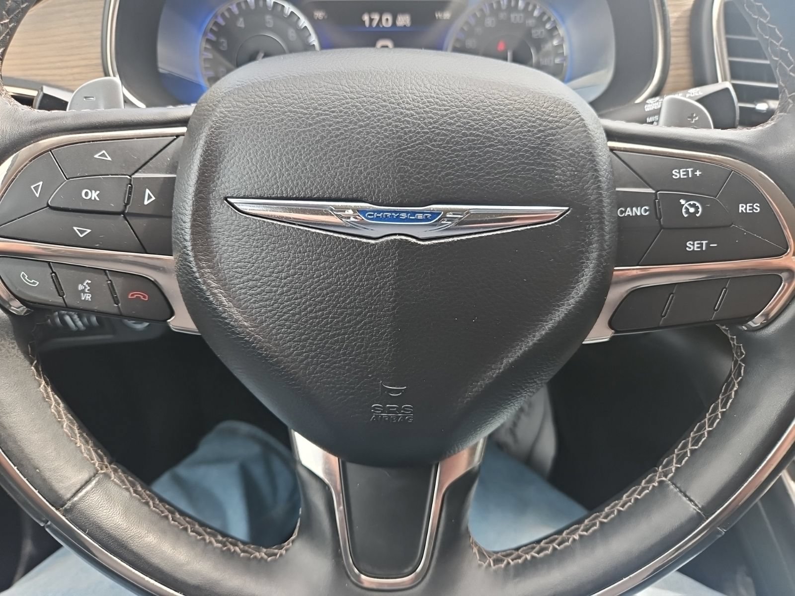 Used 2015 Chrysler 200 C w/ Navigation & Sound Group I FWD image 27