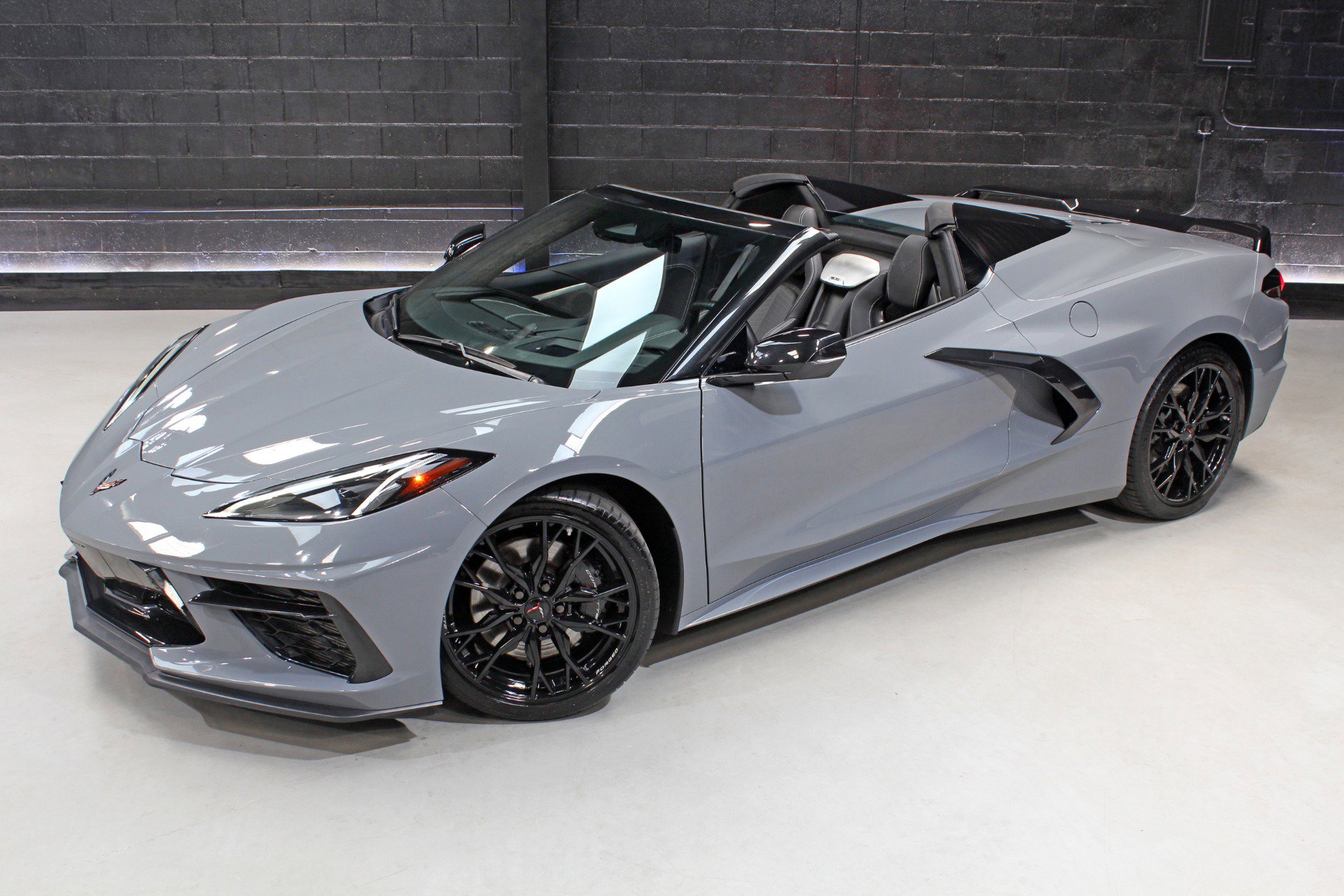 Used 2024 Chevrolet Corvette Stingray Premium Conv w/ Z51 Performance Package RWD image 81