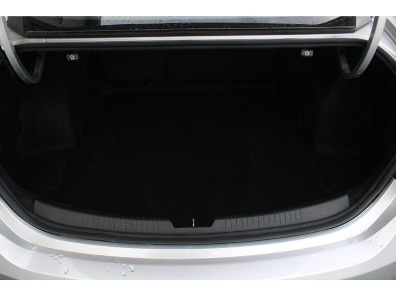 Used 2022 Chevrolet Malibu LT FWD image 7