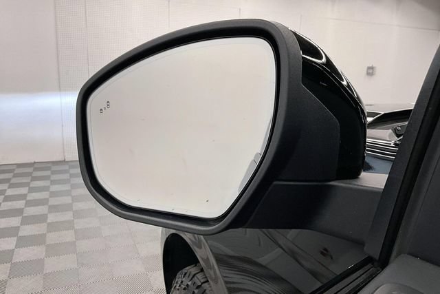 Used 2025 Ford Expedition Tremor AWD/4WD image 40