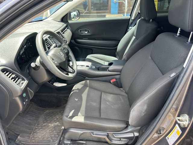 Used 2017 Honda HR-V LX image 9